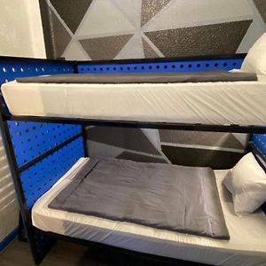 Roomies Hostel Condesa