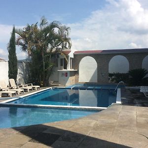 El Cipres Hotel